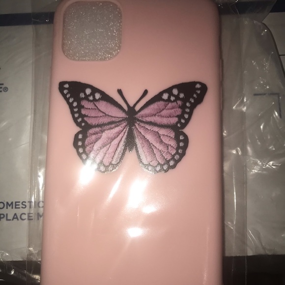 iPhone 11 Pro Max case - Picture 3 of 3